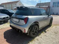 Gebraucht Mini John Cooper Works 156 PS (114 kW) 2024 Melting silver iii Kleinwagen