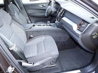 Gebraucht Volvo XC60 Core 197 PS (144 kW) 2023 Grau SUV