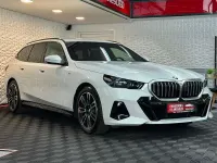 Gebraucht BMW 540 M Sport 303 PS (222 kW) 2024 Mineralweiss metallic Kombi