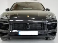 Gebraucht Porsche Cayenne E-Hybrid 462 PS (339 kW) 2022 Schwarz SUV