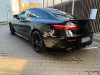 Gebraucht Mercedes E220 AMG line 195 PS (143 kW) 2018 Schwarz Coupé