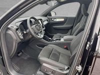 Neu Volvo XC40 Plus 163 PS (119 kW) 2025 Onyx schwarz SUV
