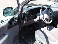 Gebraucht Chrysler Voyager 133 PS (97 kW) 2000 Silber Van / Kleinbus