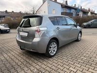 Gebraucht Toyota Verso Executive 177 PS (130 kW) 2011 Grau Van / Kleinbus