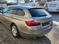 Gebraucht BMW 520 190 PS (139 kW) 2015 Silber Kombi