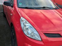 Gebraucht Hyundai i20 77 PS (56 kW) 2012 Rot Kleinwagen