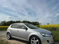 Gebraucht Kia Ceed 143 PS (105 kW) 2009 Silber Kleinwagen