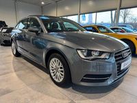 Gebraucht Audi A3 Ambiente 179 PS (131 kW) 2013 Grau Limousine