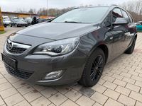 Gebraucht Opel Astra Edition 131 PS (96 kW) 2012 Grau Kombi