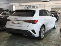 Gebraucht Audi A3 S-Line 150 PS (110 kW) 2025 Gletscherweiß metallic Limousine