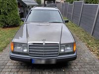 Gebraucht Mercedes E230 136 PS (100 kW) 1989 Grau Kombi
