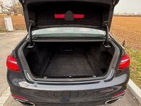 Gebraucht BMW 750 450 PS (330 kW) 2016 Grau Limousine