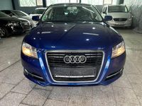 Gebraucht Audi A3 Attraction 105 PS (77 kW) 2013 Blau Limousine