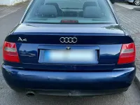 Gebraucht Audi A4 Basis 101 PS (74 kW) 1998 Blau Limousine