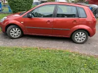 Gebraucht Ford Fiesta Style 80 PS (58 kW) 2008 Rot Kleinwagen