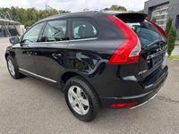 Gebraucht Volvo XC60 Summum 181 PS (133 kW) 2015 Black sapphire / metallic SUV