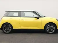 Gebraucht Mini Cooper Classic 135 kW (184 PS) 2024 Gelb Kleinwagen
