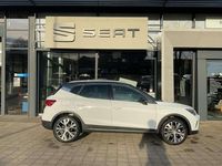Neu Seat Arona Xperience 116 PS (85 kW) 2025 Nevada weiß/magnetic grau SUV