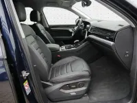 Gebraucht VW Touareg Basis 231 PS (169 kW) 2025 Meloe blue kristalleffekt SUV
