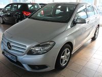 Gebraucht Mercedes B180 122 PS (89 kW) 2012 Silber Van / Kleinbus