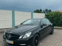Gebraucht Mercedes E250 204 PS (150 kW) 2011 Schwarz Coupé
