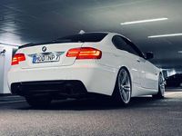 Gebraucht BMW 335 Performance 306 PS (225 kW) 2010 Weiß Coupé