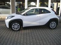Gebraucht Toyota Aygo X X-play 72 PS (52 kW) 2022 040 schneeweiss SUV