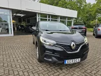 Gebraucht Renault Kadjar Life 140 PS (102 kW) 2019 Schwarz SUV