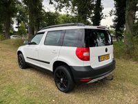 Gebraucht Skoda Yeti Comfort 105 PS (77 kW) 2011 Weiß SUV