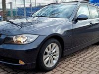 Gebraucht BMW 318 143 PS (105 kW) 2007 Grau Kombi