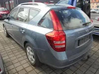 Używany Kia Ceed 126 KM (92 kW) 2009 Niebieski Hatchback