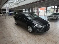 Gebraucht Opel Astra Edition 105 PS (77 kW) 2018 Schwarz Kombi