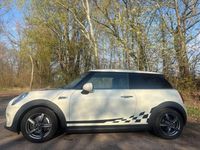 Gebraucht Mini ONE 102 PS (75 kW) 2016 Weiß Kleinwagen