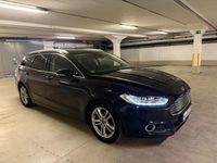 Gebraucht Ford Mondeo Titanium 160 PS (117 kW) 2015 Schwarz Kombi