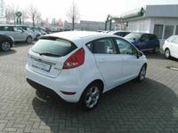 Gebraucht Ford Fiesta Titanium 82 PS (60 kW) 2011 Weiß Kleinwagen