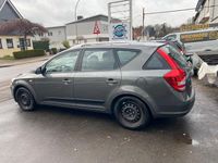 Gebraucht Kia Ceed 115 PS (84 kW) 2012 Braun Kleinwagen