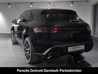 Gebraucht Porsche Macan 265 PS (194 kW) 2023 Tiefschwarzmetallic SUV