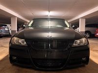 Gebraucht BMW 325 218 PS (160 kW) 2008 Schwarz Limousine