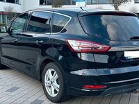 Gebraucht Ford S-MAX Titanium 150 PS (110 kW) 2017 Schwarz Van / Kleinbus