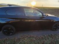 Gebraucht BMW 114 102 PS (75 kW) 2013 Schwarz Kleinwagen