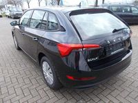 Neu Skoda Scala Ambition 110 PS (80 kW) 2025 Blackmagic perleffekt Kleinwagen
