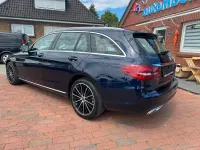 Gebraucht Mercedes C300 258 PS (189 kW) 2019 Blau Limousine