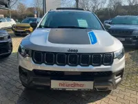 Gebraucht Jeep Compass Trailhawk 179 PS (131 kW) 2022 Silber SUV