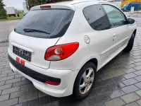 Gebraucht Peugeot 206+ 73 PS (53 kW) 2012 Weiß Kleinwagen
