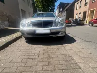 Usado Mercedes E220 Avantgarde 150 CV (110 kW) 2004 Plateado Familiar