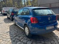 Gebraucht VW Polo 75 PS (55 kW) 2012 Blau Kleinwagen