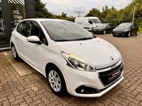 Gebraucht Peugeot 208 Active 82 PS (60 kW) 2018 Weiß Kleinwagen