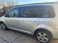 Gebraucht VW Touran 140 PS (102 kW) 2008 Silber Van / Kleinbus