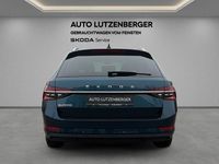 Gebraucht Skoda Superb Style 150 PS (110 kW) 2023 Blau Kombi