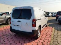 Gebraucht Peugeot Partner Premium 102 PS (75 kW) 2023 Weiß Van / Kleinbus